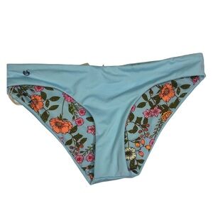 NWOT - Maaji Blue Bikini, Reversible Floral bikini bottom